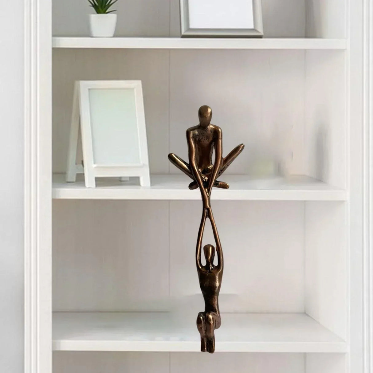 Carvallo – Elegant Skulptur Figur för Harmoni och Kärlek Carvallo