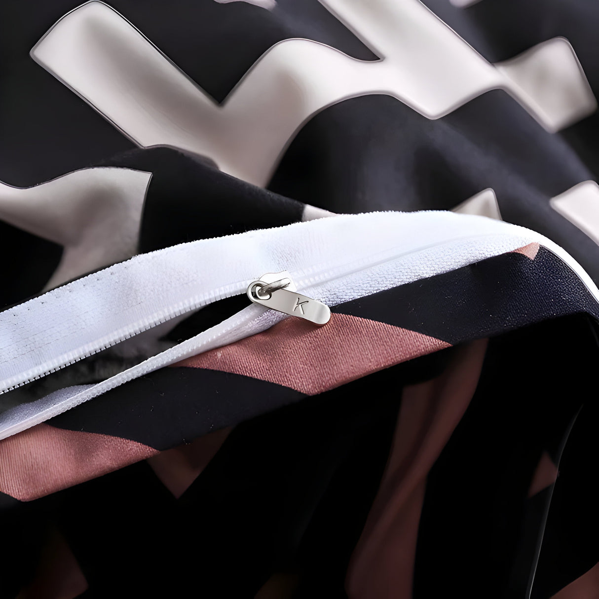 BlackBliss - Modernt Svart Sängklädesset Carvallo