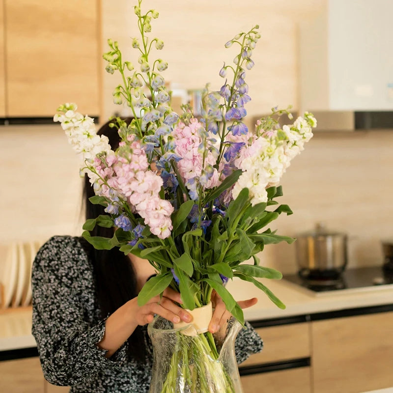 PetalPerfect - Transformativa hållare för vackra blomsterarrangemang Carvallo