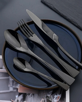 Élan Luxe – Fint Bestickeset med Tidlös Elegans för en Stilig Dukning Carvallo