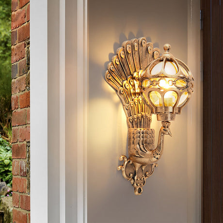 Utomhusvägglampa med vintage påfågeldesign Carvallo