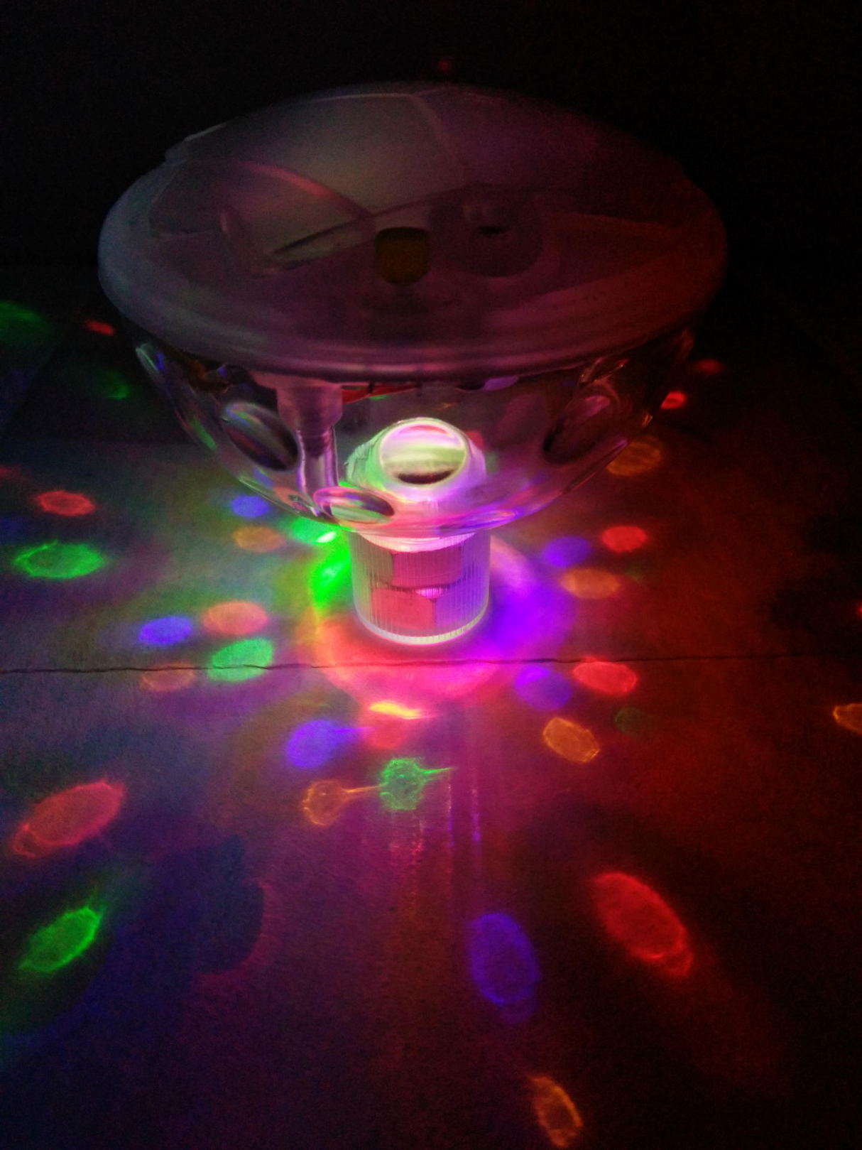 LED Flytande Badkar Lampa – Vattentät Underwater Lampa för Bad, Pool och Fest Carvallo