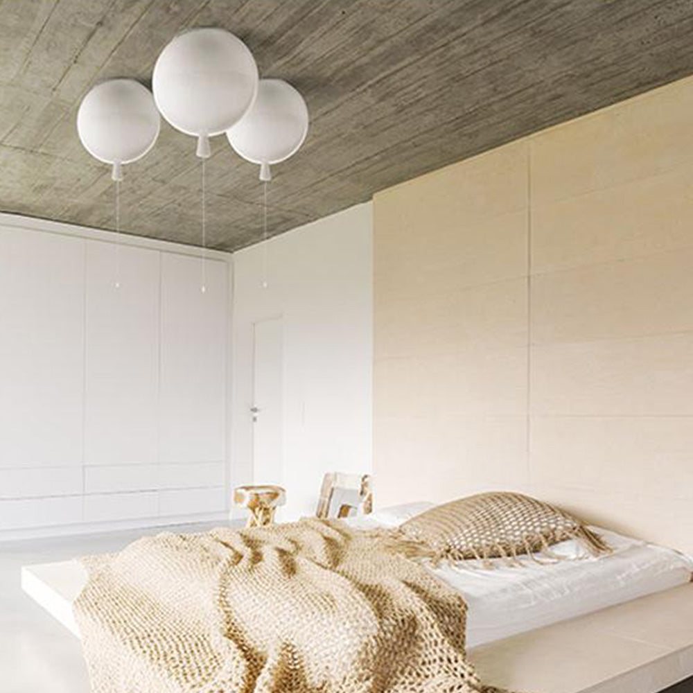 Nova Design Lekfull LED Taklampa med Ballongform Carvallo