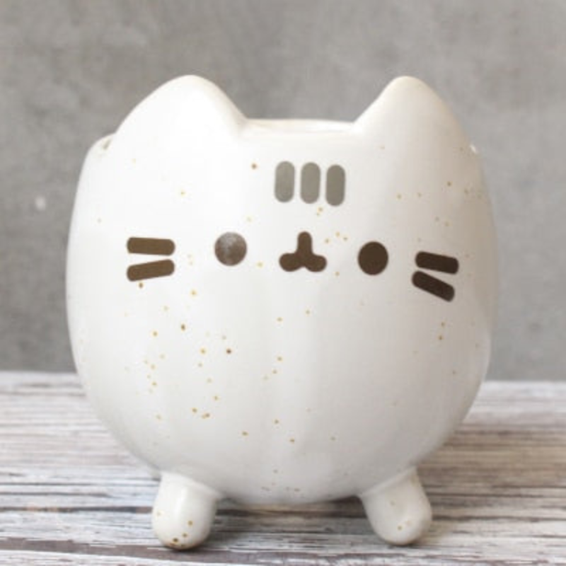 PurrNest – Låg syrlig kattformad planteringslåda med unikt design Carvallo