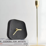 Minimalistisk skrivbordsklocka i betong – modern analog klocka MILA Sverige