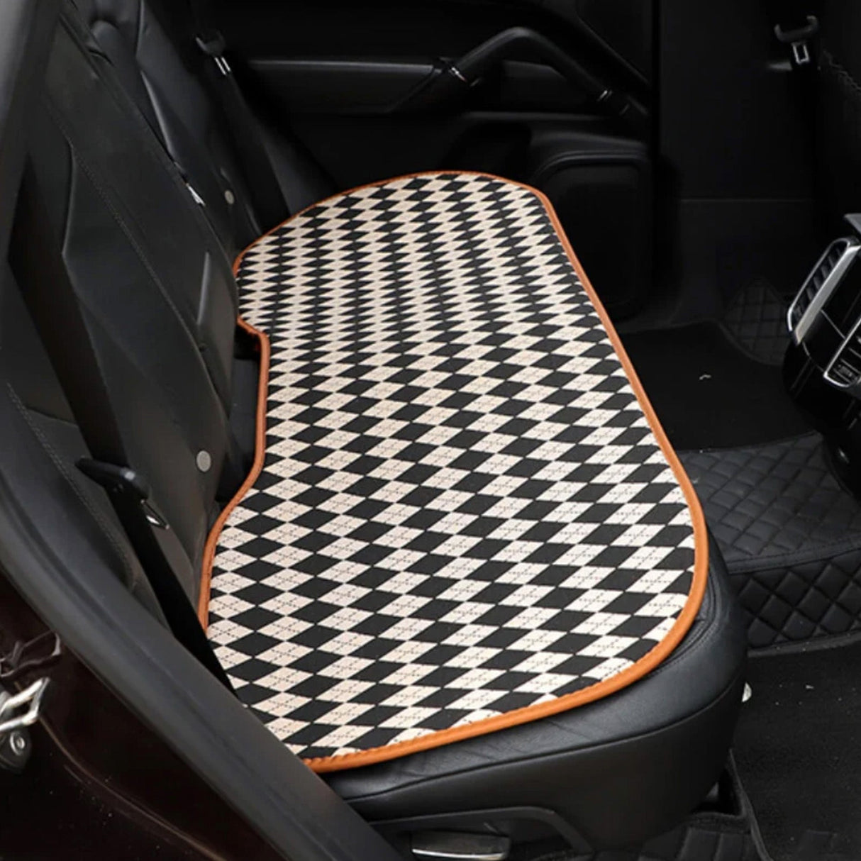 Klassisk Romboid Hund Bil Sätesskydd – Stiligt, Hållbart & Halkfritt Carvallo
