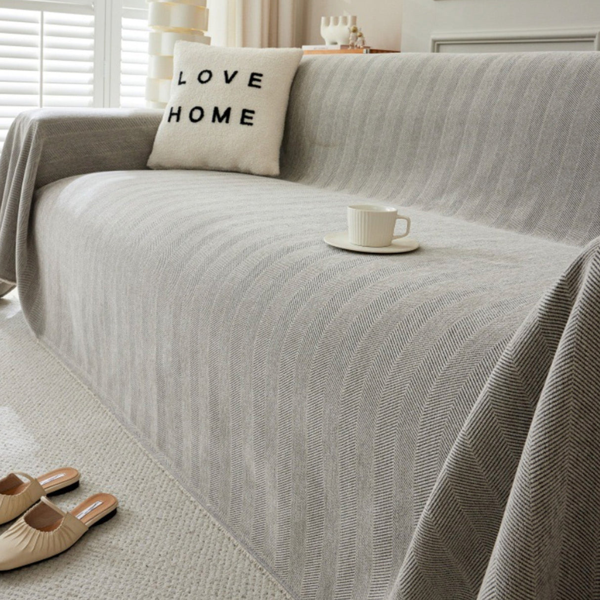 Hållbar husdjursvänlig herringbone sofföverdrag - Modern, stiligt och hållbart soffskydd Carvallo