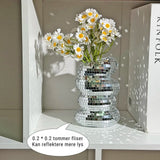 RetroTwist - Disco vases with retro mirror design and modern flair for eye-catching home decor Carvallo