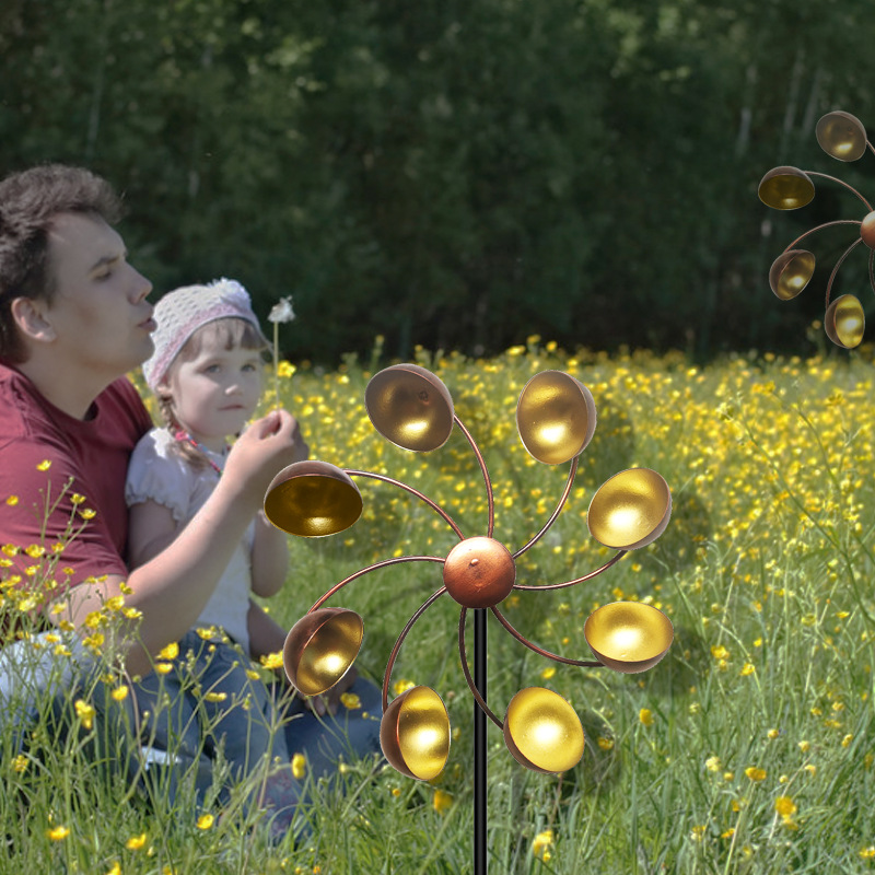 Dekorativ trädgårdsvindmölla med metallblommor – Färgglad vindspel för utomhusbruk Carvallo