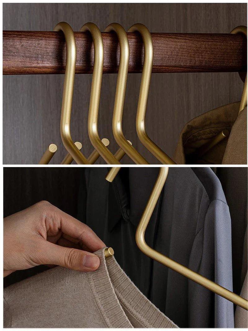 5 st Solid Matte Gold/Silver Klädhängare │ Sømløs Metall Garderobe Organizer Carvallo