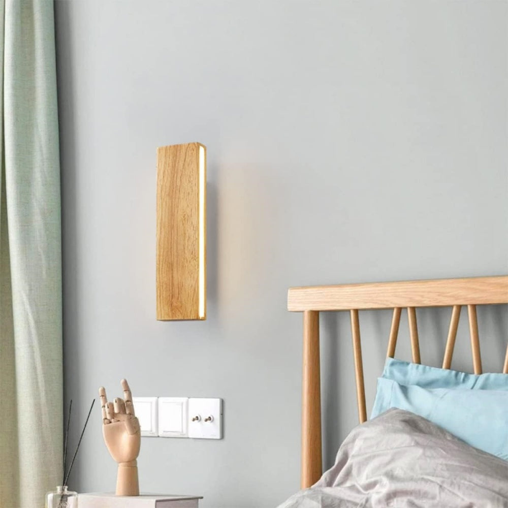 Vägglampa med roterbar trä-LED-design Carvallo