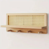 RetroShelf - Vintage vägghylla i trä med krokar för stilfull och organiserad förvaring Carvallo