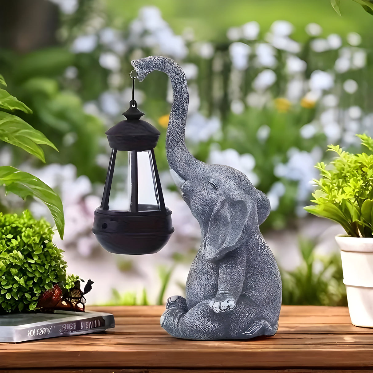 SunTrunk Light – Solcellsdriven elefantstaty med ljus Carvallo