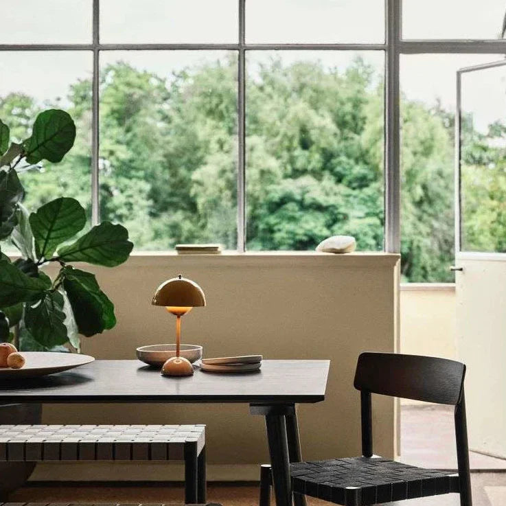 RoyaleGlow Justerbar Ljusstyrka Blomkruka Lampa - Italiensk Uppladdningsbar Bords Lampa Carvallo