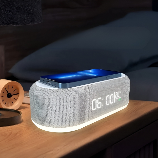 BrightCharge Klocka – Trådlös laddstation och väckarklocka Carvallo