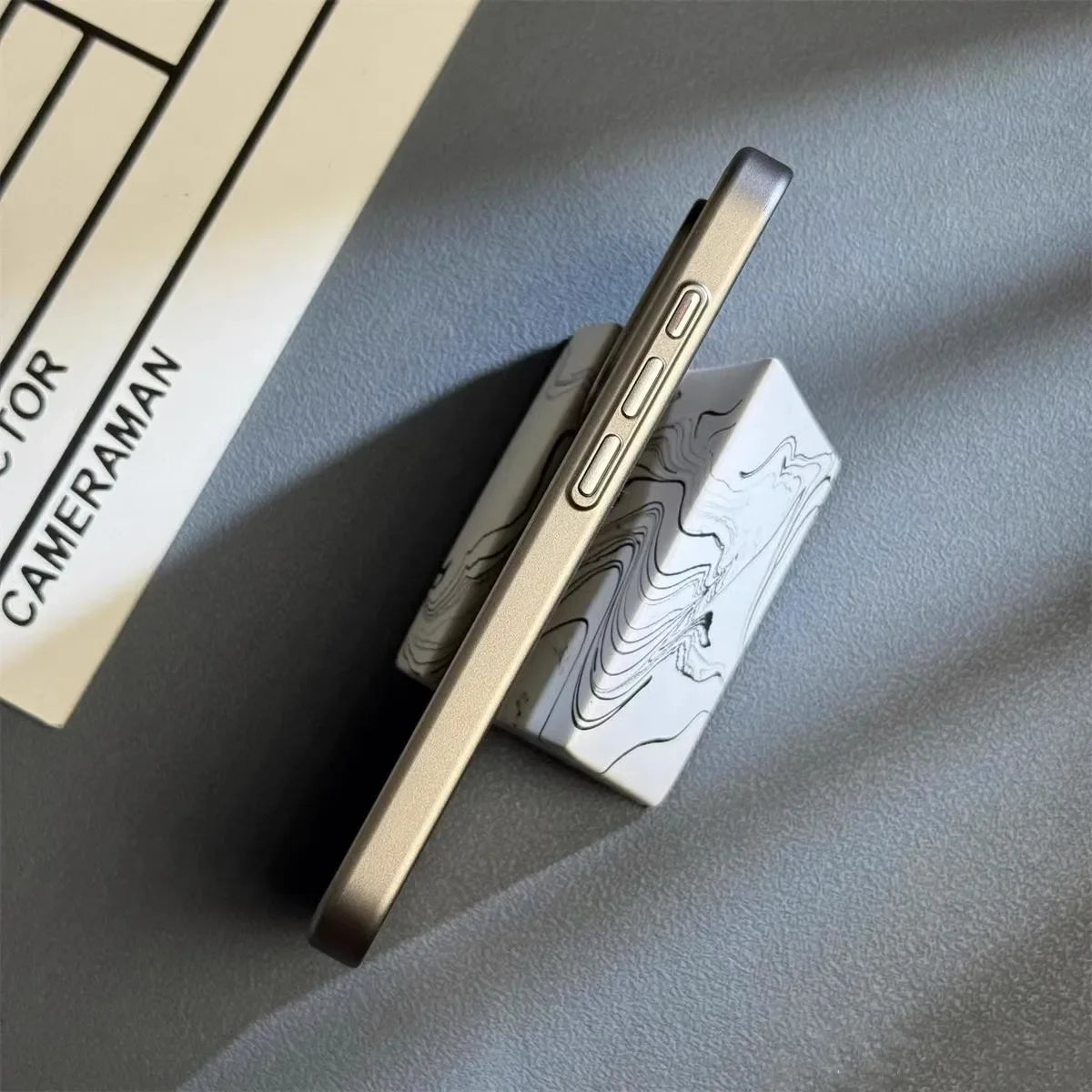 TitanArmor | Ultra-Tunn Stöttålig Telefonfodral för iPhone Carvallo