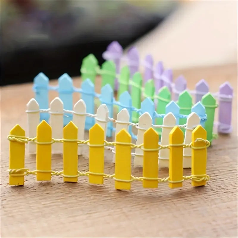 Miniatyr trädgårdsgärde i trä – Färgglad dekoration för feuträdgård och modellbygge Carvallo