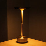 Ambient Metallic Trådlös Bordslampa Carvallo