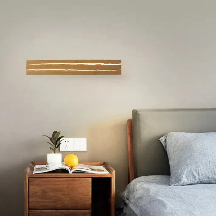 Trävägglampa med sprickdesign Carvallo
