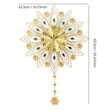 GoldenBloom - Lyxig Väggklocka med Eleganta Blomdetaljer Carvallo