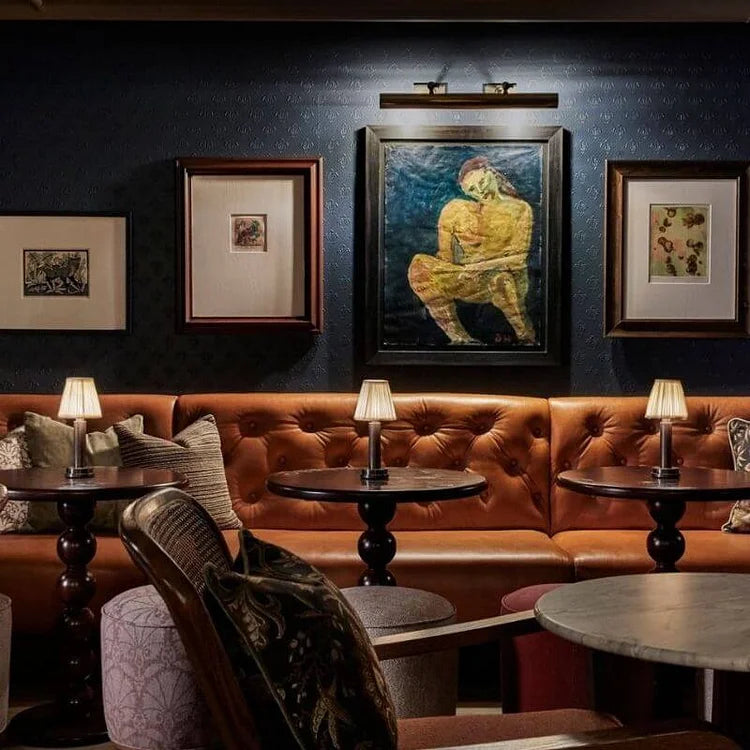 Elegant sladdlös LED Silk Touch bordslampa – modern elegans MILA Sverige