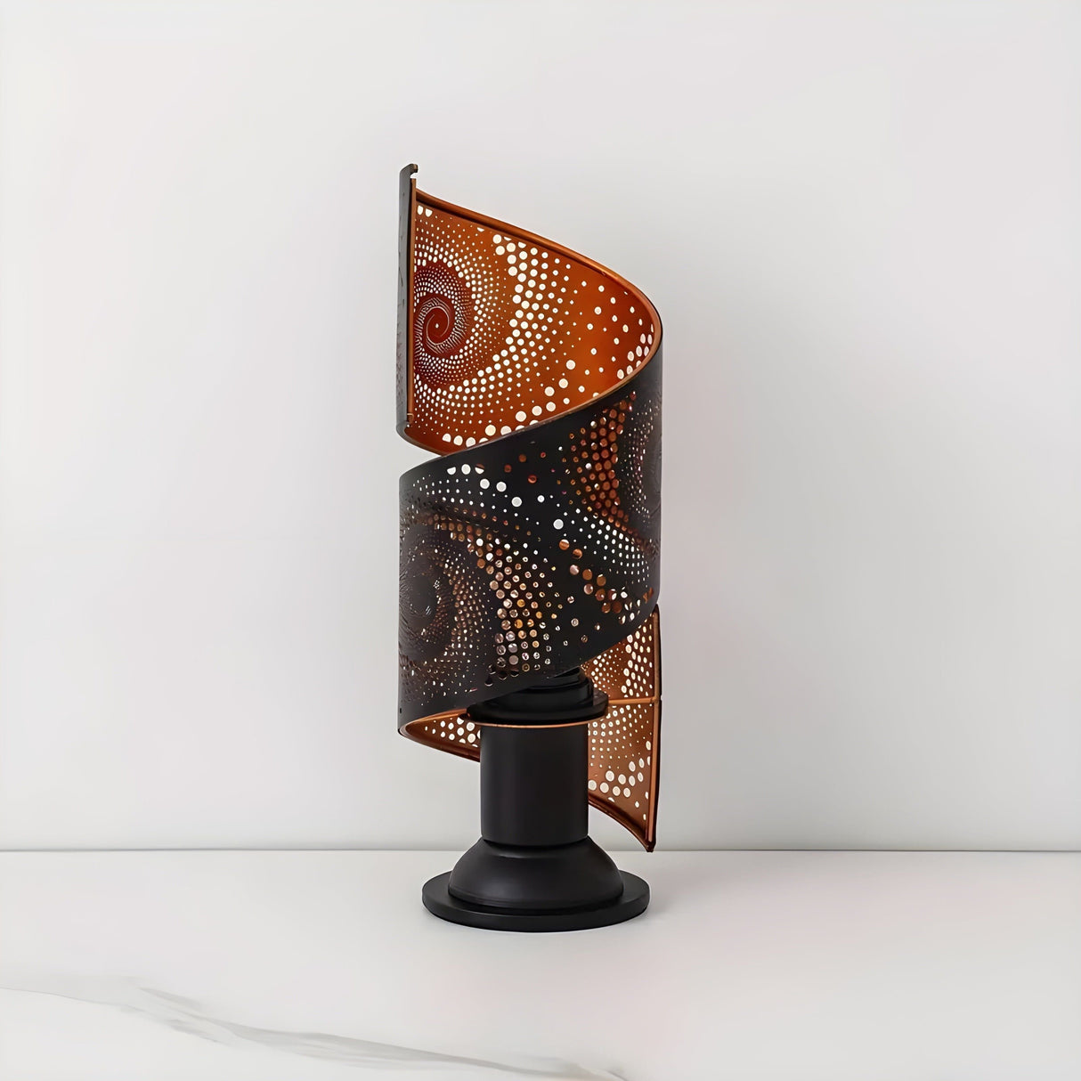 GlowCharm Light - Modern metall LED-bordlampa Carvallo