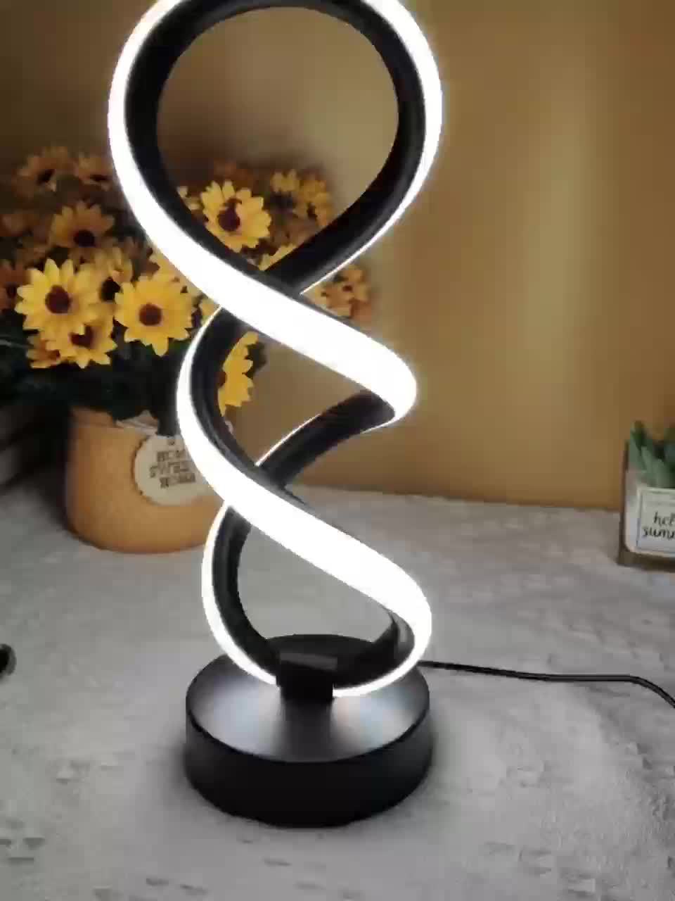 SpiraLux - Modern Spiral Bordslampa med Tre Färginställningar Carvallo