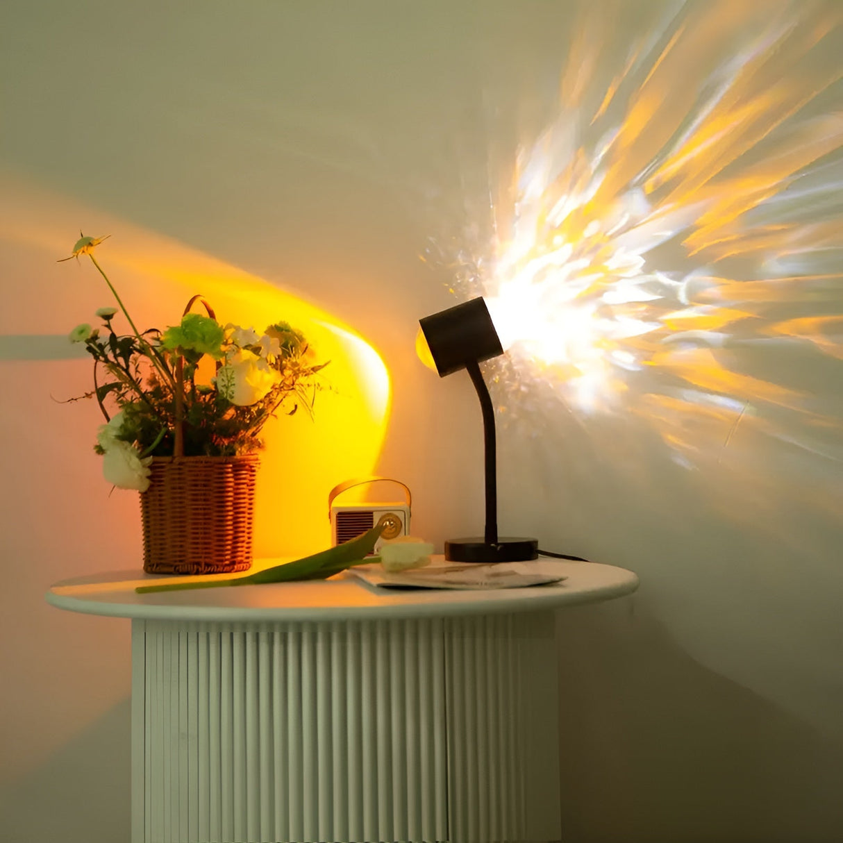 Projekteringlampa med dubbelhuvud – solnedgångsljus för atmosfärisk heminredning Carvallo