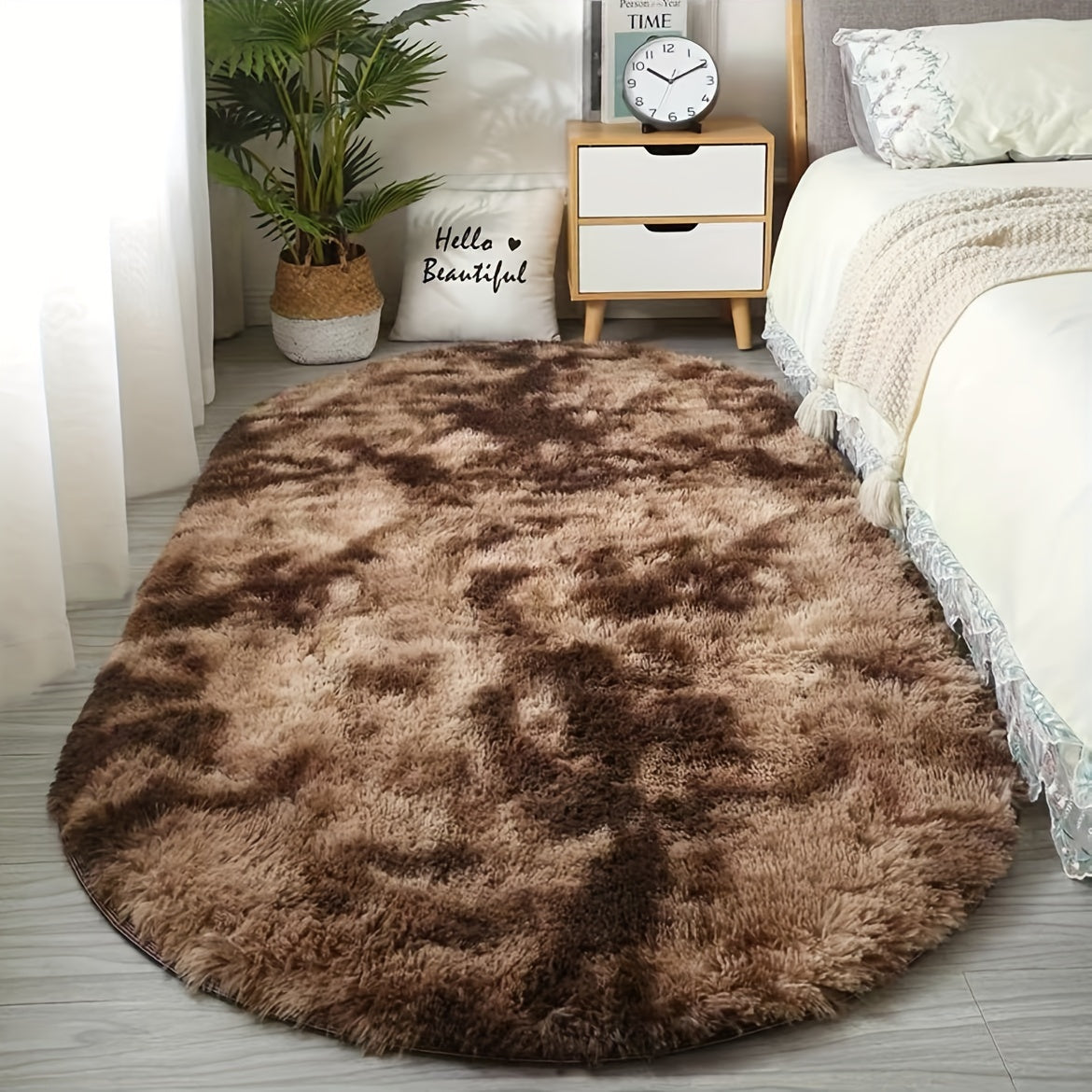 Plush Oval Rug – Mjuk och stilren matta för sovrum och vardagsrumsdekoration Carvallo