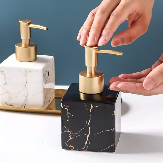MarbleElegance Soap Dispenser – Lyxig touch för ditt badrum MILA Sverige