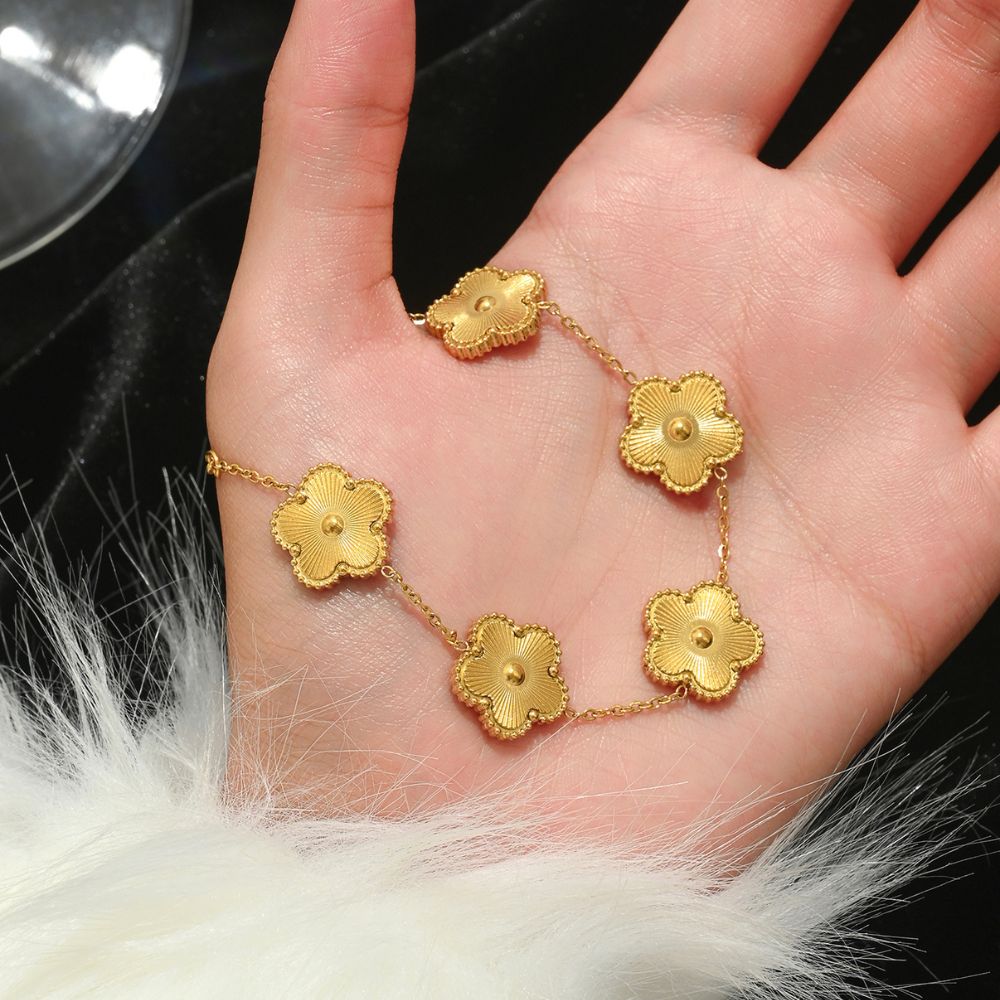 Luxora Rostfritt Stål Lycklig Fyra Bladsklöver Armband för Kvinnor Carvallo