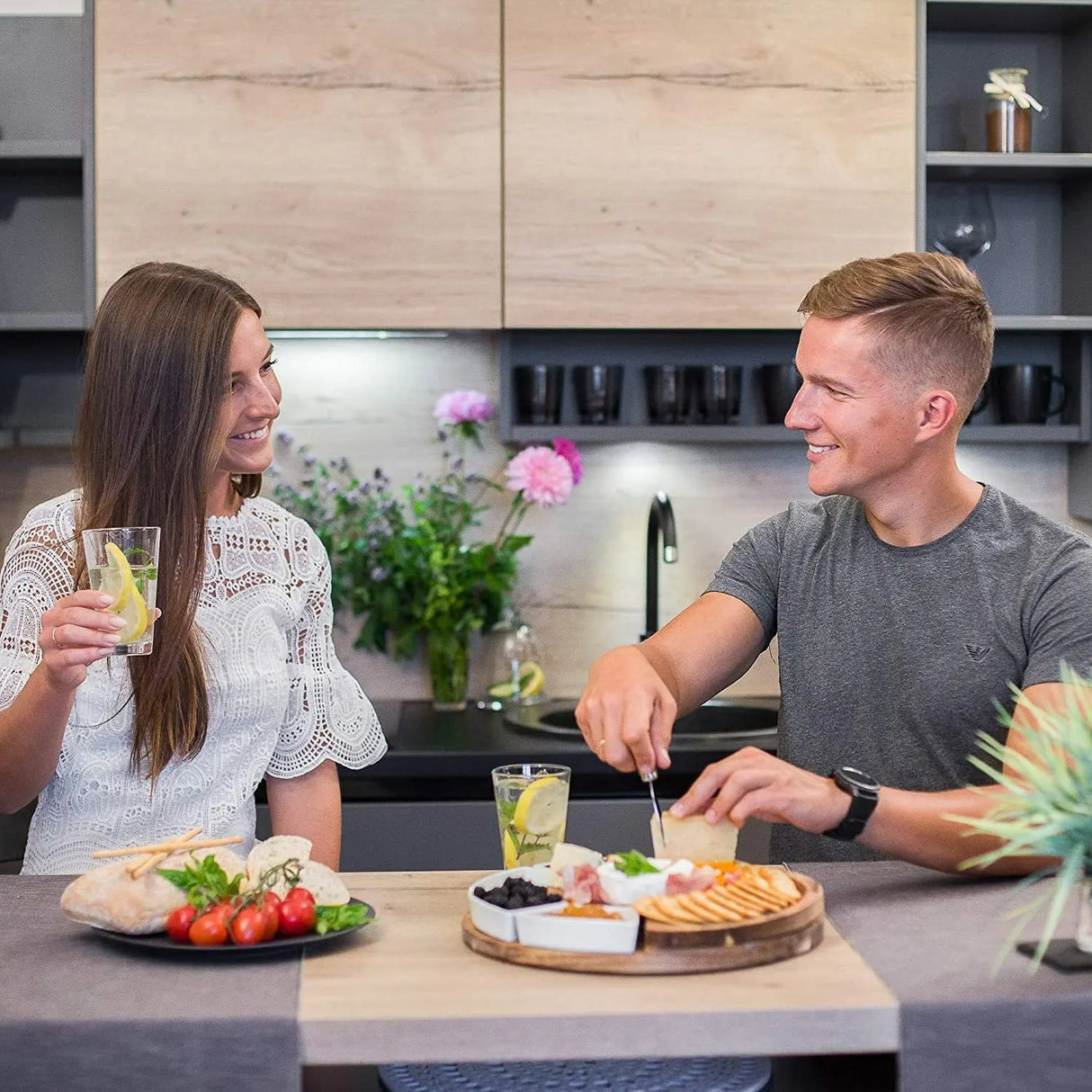 Carvallo – Elegant Ostbräda och Knivset för Festliga Presentationer Carvallo