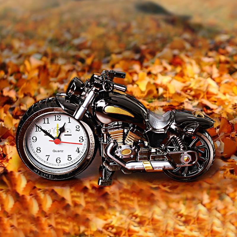 MotoTime – Unik motorcykelklocka med dekorativ design Carvallo