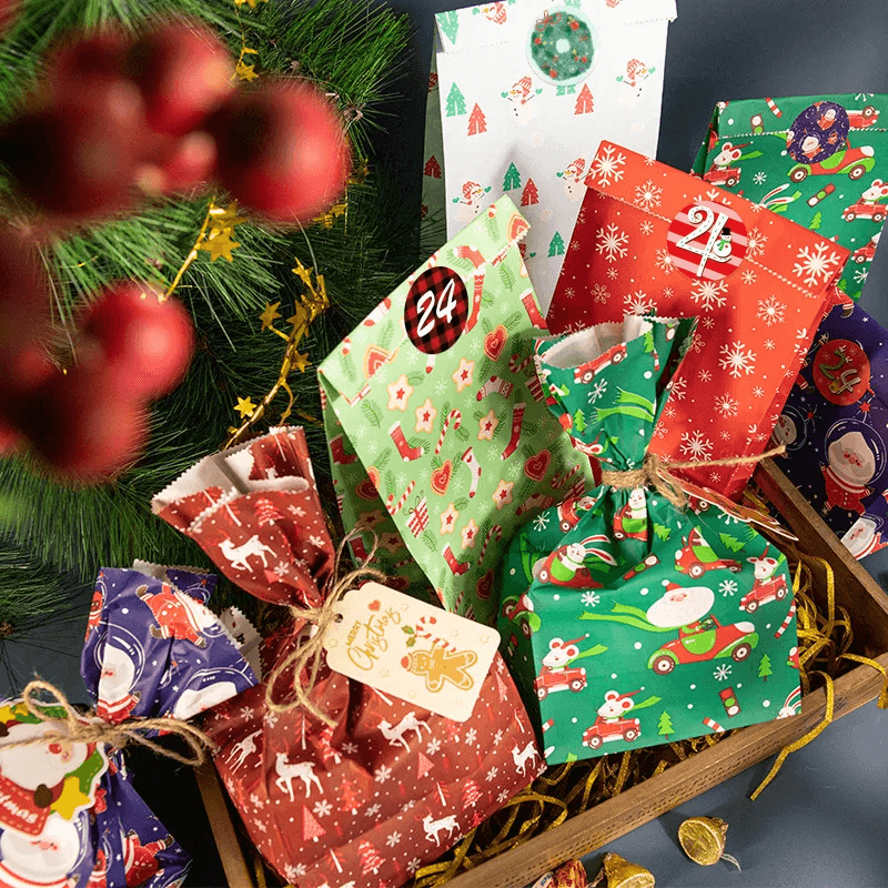 24x Flerfärgade Julklappspåsar - Färdiga Presentpåsar-Jul-BB-Hemnix