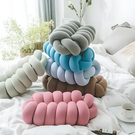 Splendid Ellips Knutna Plysch Kudde Carvallo