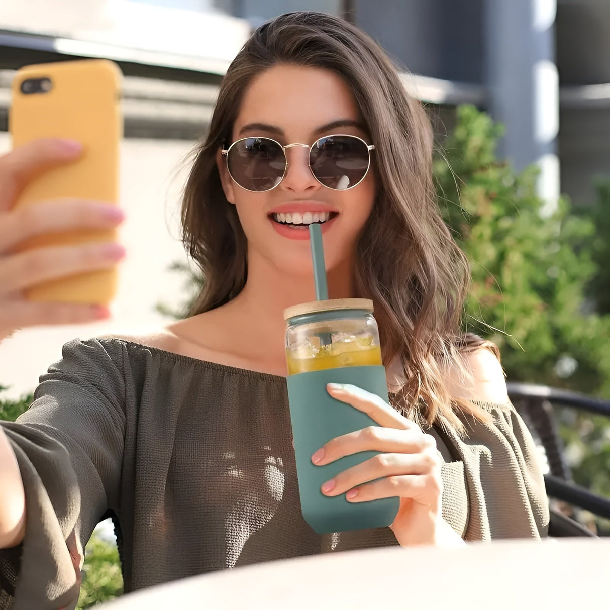 Dricksglas med sugrör – 2-delars set med trälock & silikonhållare | Perfekt för kaffe, juice & smoothies Carvallo