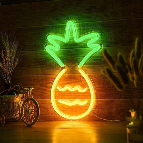 NeonGlow - Ananas vägglampa för en ljus och rolig atmosfär Carvallo