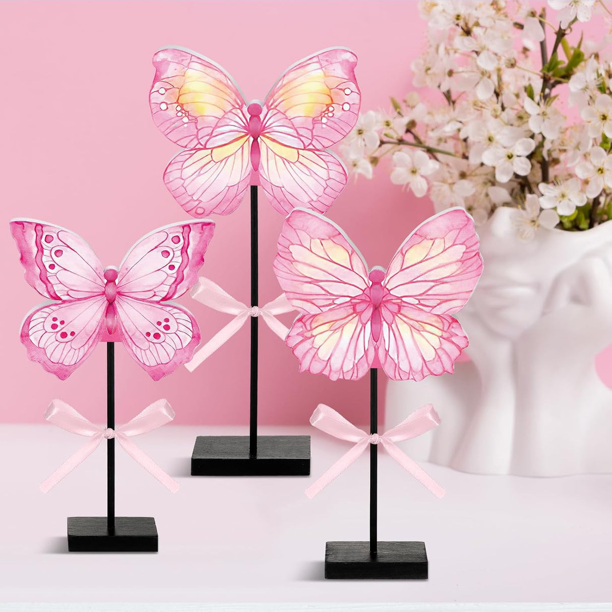 Rustikt träbordsdekorationsset med solrosor och fjärilar – Perfekt för vår- och sommardekorationer MILA Sverige