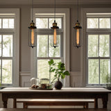 Industriell hängande ljus i retrodesign – Vintage hänglampa med metallgaller Carvallo