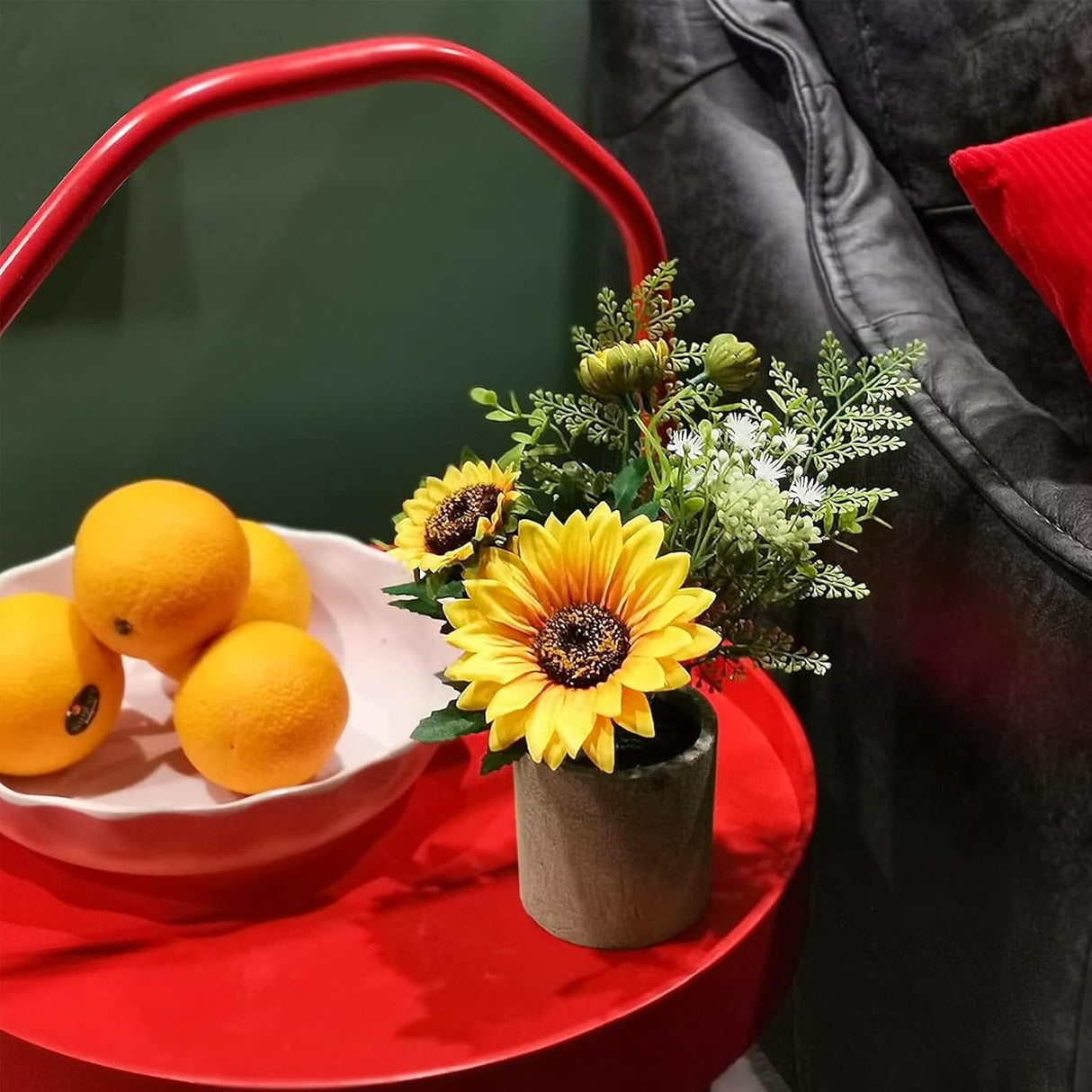Realistiskt solrosarrangemang i dekorativ kruka – Perfekt konstgjord blomaccent för hem och badrum MILA Sverige