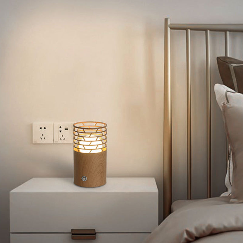 ShadeForm – Modern sänglampa med mjukt ljus och minimalistisk form Carvallo