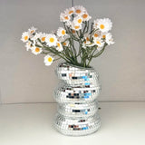 RetroTwist - Disco vases with retro mirror design and modern flair for eye-catching home decor Carvallo