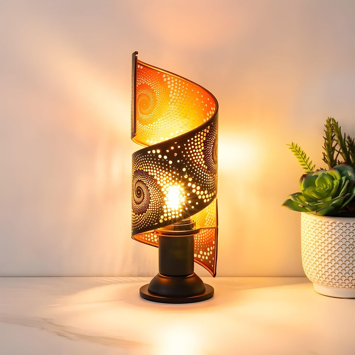 GlowCharm Light - Modern metall LED-bordlampa Carvallo