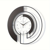 GeoTime – Svart Metall Väggklocka med Tidlös Geometri Hemnix
