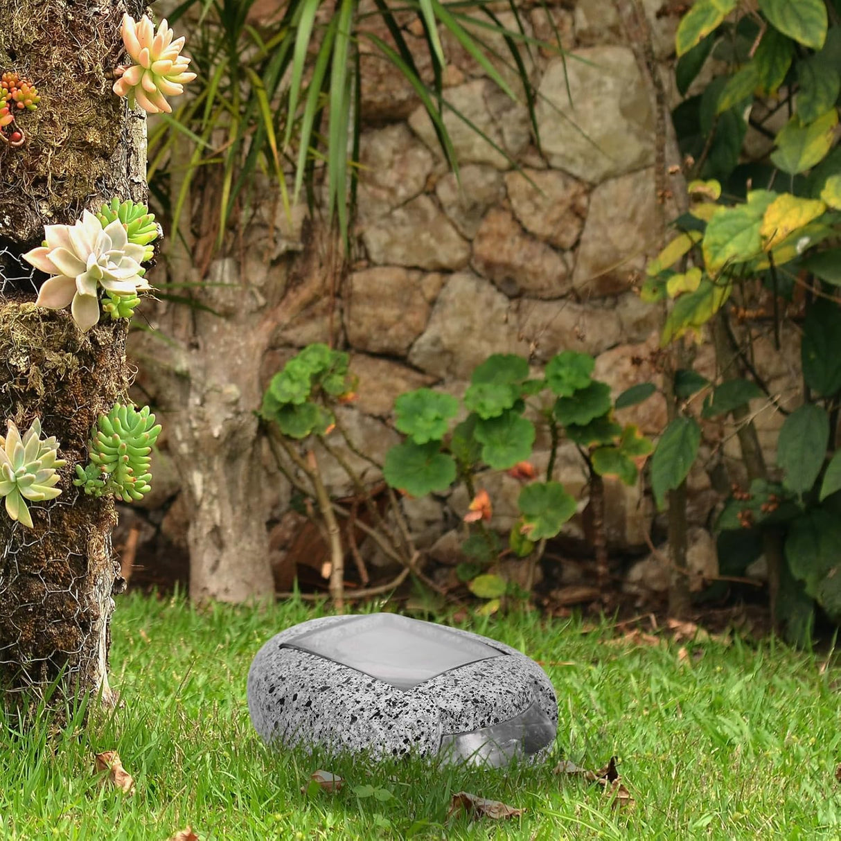 Solar LED Stenlampa för trädgård och stigar – Väderbeständig stigbelysning i naturstensdesign Carvallo