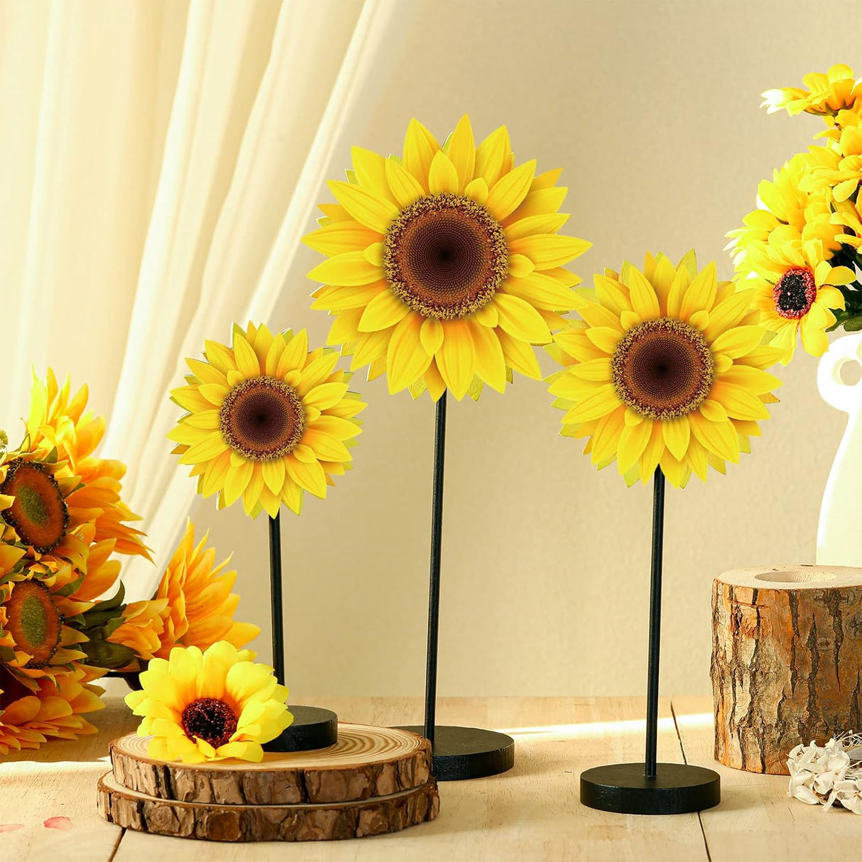 Rustikt träbordsdekorationsset med solrosor och fjärilar – Perfekt för vår- och sommardekorationer MILA Sverige