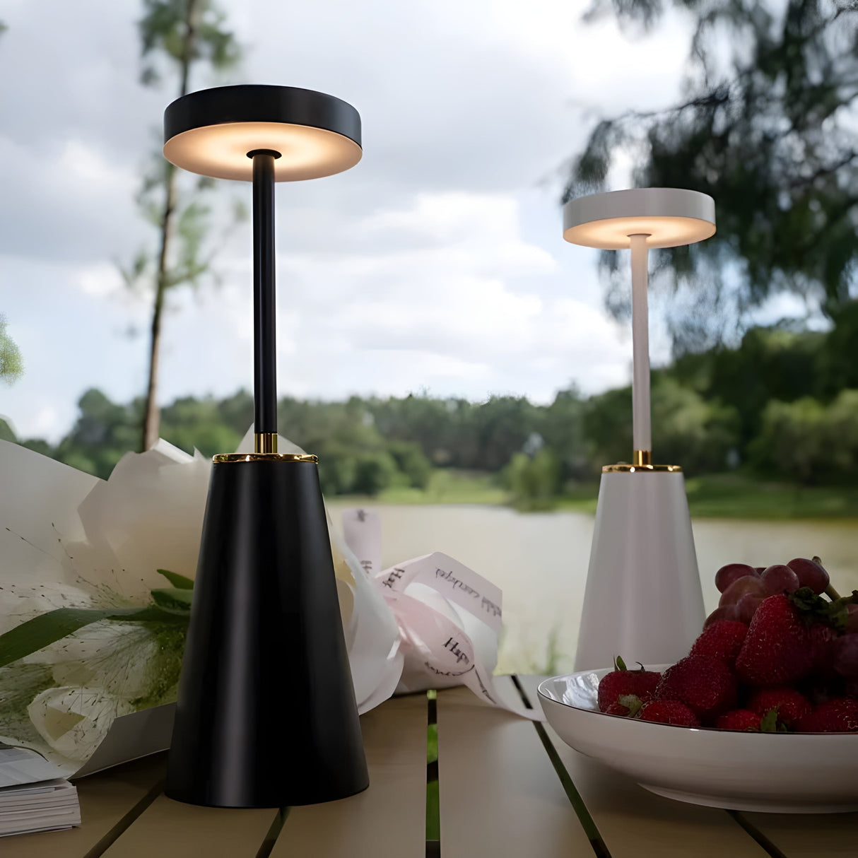 Carvallo Trådlös LED Bordslampa | Touch-Dimning & USB-Drift | Modernt Design | Svart eller Vit Carvallo