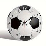 Carvallo – Tyst väggur i trä med modernt fotbollsdesign och tyst precision Carvallo