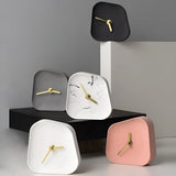 Minimalistisk skrivbordsklocka i betong – modern analog klocka MILA Sverige