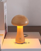 Carvallo Mushroom Glow – Träbordslampa med Organisk Form och Varm Atmosfär Carvallo